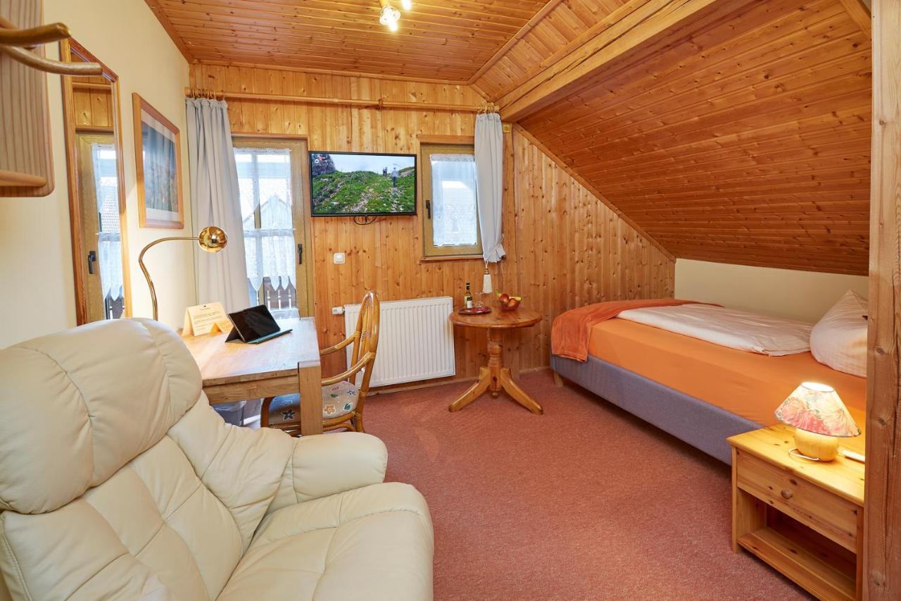 Land- Und Aktivhotel Altmuehlaue Bad Rodach Kültér fotó
