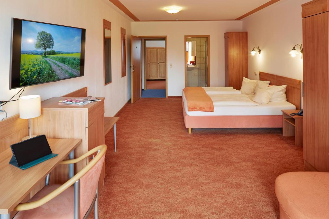 Land- Und Aktivhotel Altmuehlaue Bad Rodach Kültér fotó
